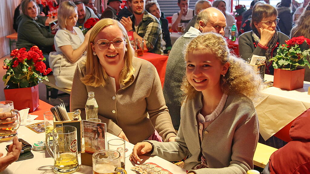 31. Gstanzlsingen aus dem Hofbr\u00e4u Kaltenhausen