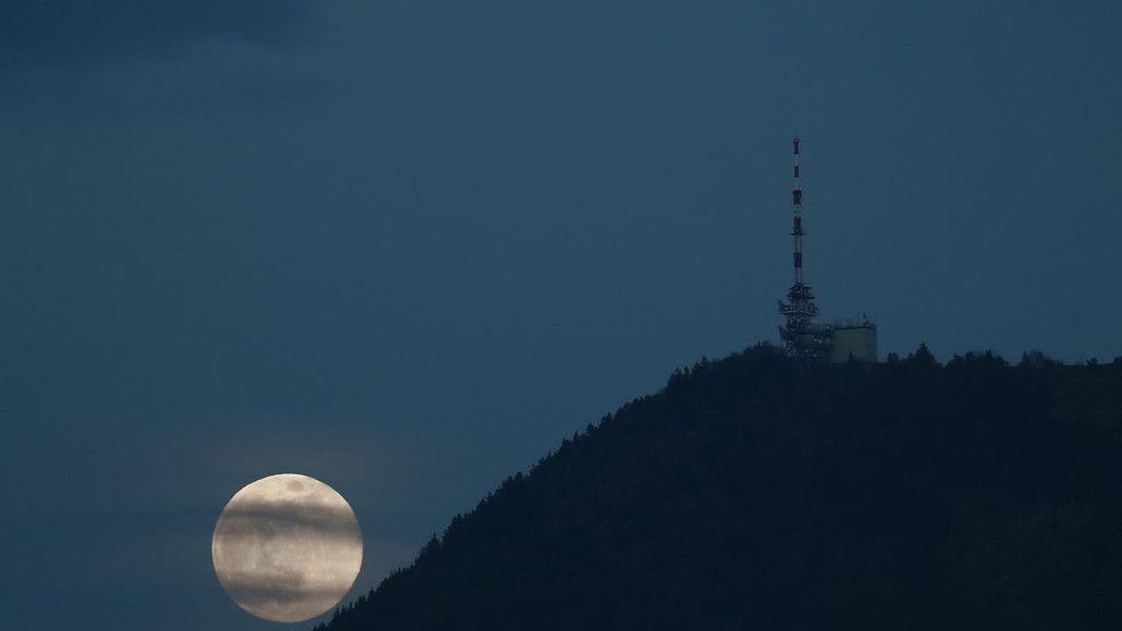 Vollmond über Salzburg