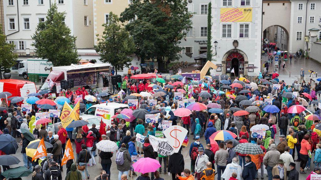 Demo gegen TTIP und CETA in Salzburg