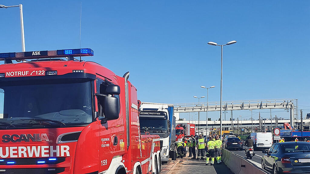 Defekter Lkw A23