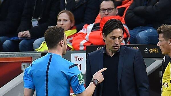Roger Schmidt wollte nicht auf die Tribüne verbannt werden