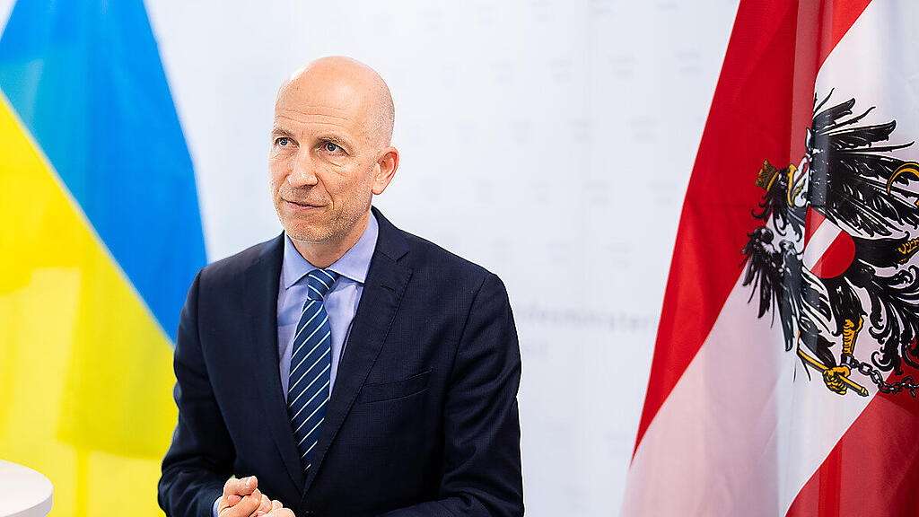 Kocher verweist auf gute Qualifikation der ukrainischen Flüchtlinge