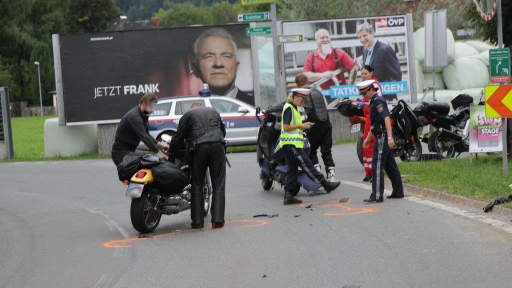 Harley-Fahrer schleudert in Gegenverkehr