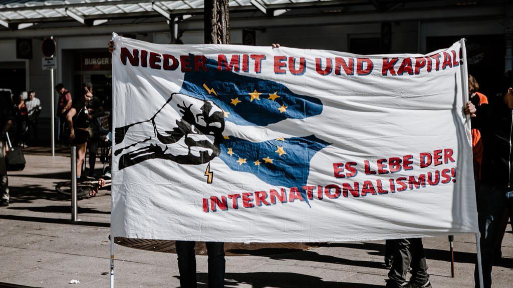Demo zum EU-Gipfel, I