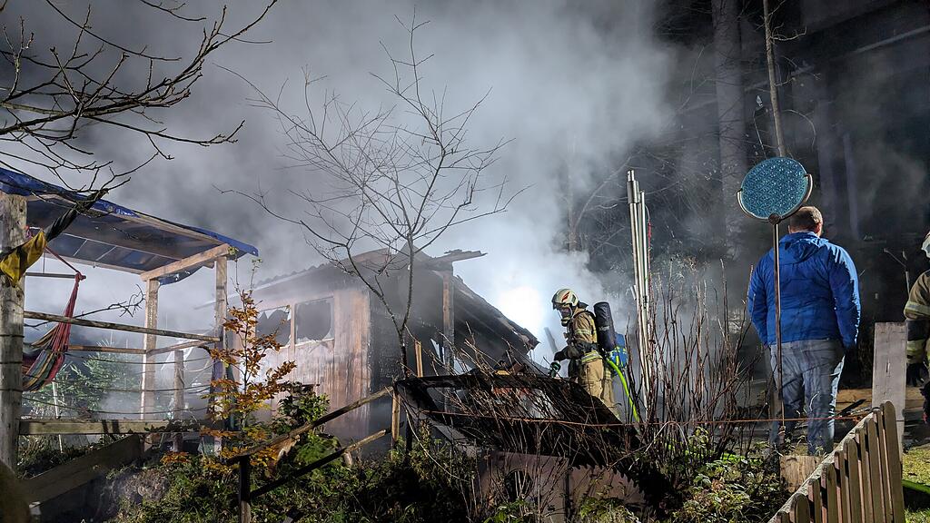 Geräteschuppen in Pfarrwerfen in Brand