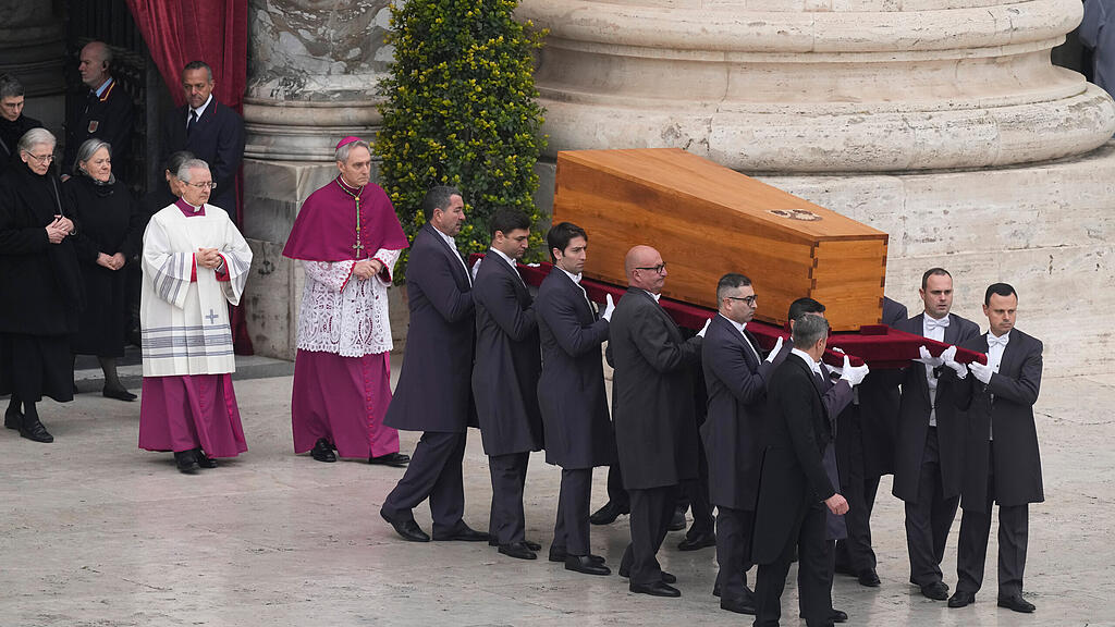 Beerdigung_Papst_Benedikt