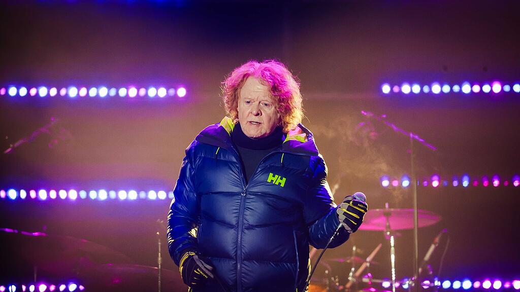 Ski Opening Simply Red