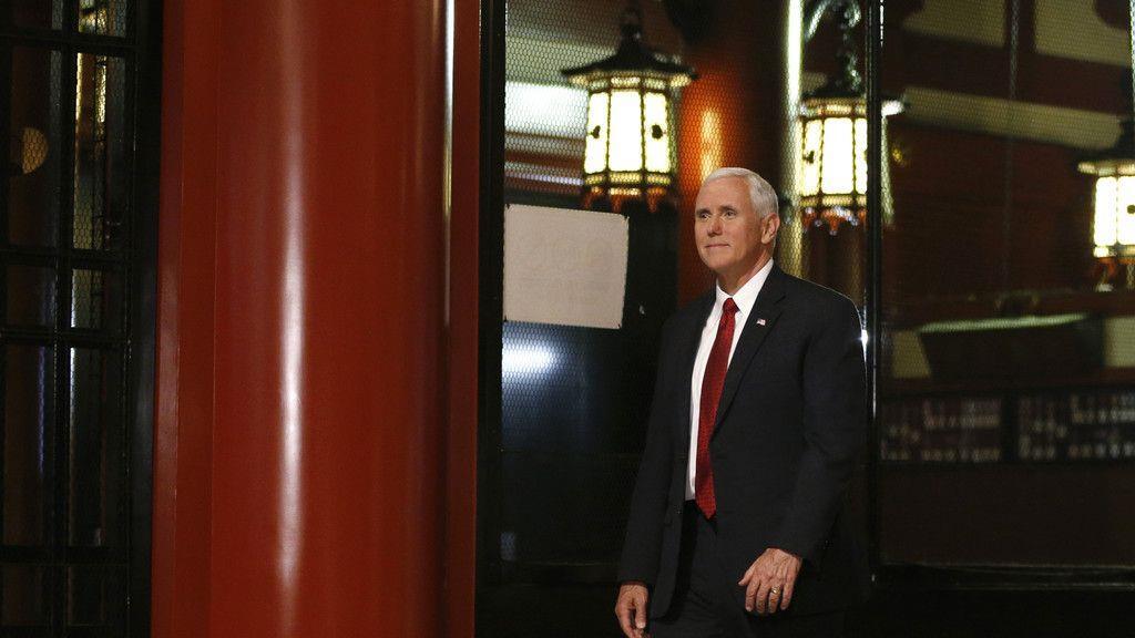 Mike Pence besucht Japan