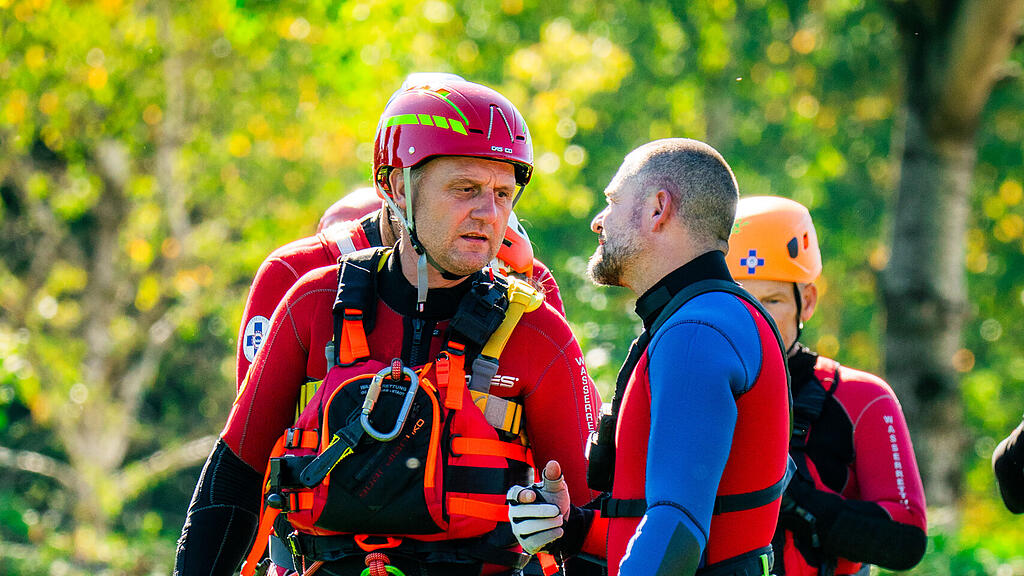 Übungstag der Wasserrettung und Flugpolizei am Obertrumer See