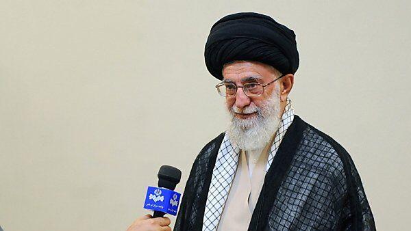 Ayatollah Ali Khamenei will keine Kritik
