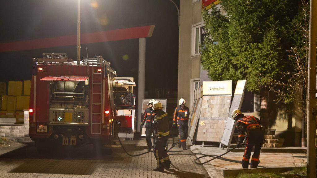 Brand in Mehrparteienhaus in Gnigl fordert Verletzten