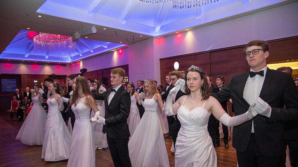 74. Polizeiball