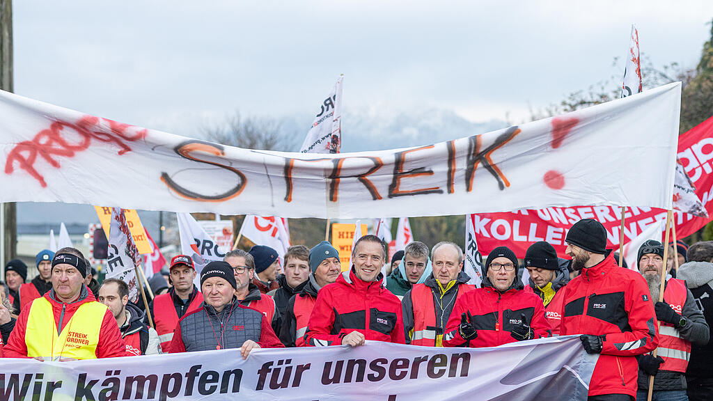 Streik und Solidaritätsmarsch bei Emco und Bosch in Hallein