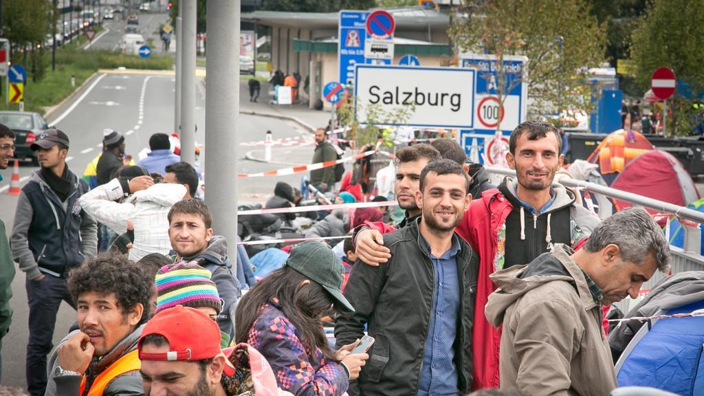 Flüchtlinge in Salzburg: Situation an der Grenze am Sonntag