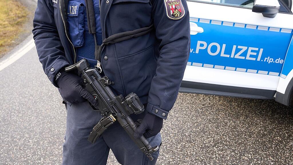 Zwei Polizisten bei Kontrolle in Deutschland get\u00f6tet