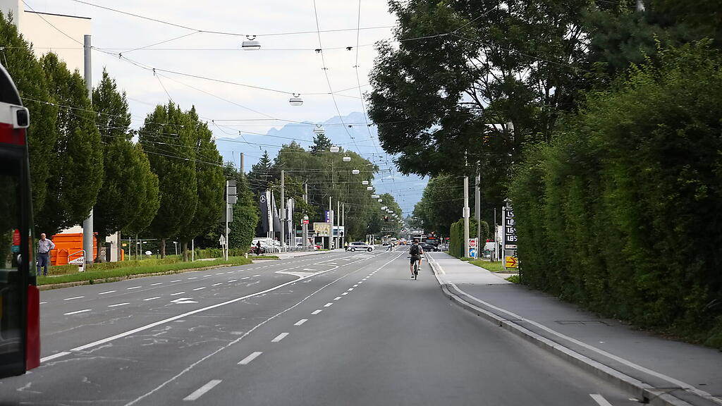 Biker_vs_Taxi_Alpenstraße