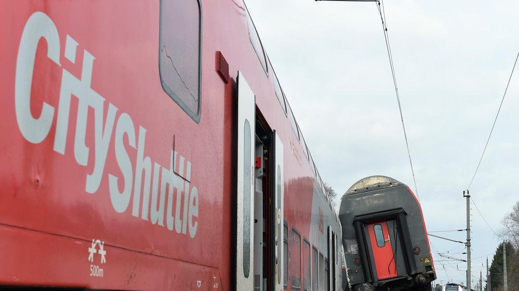 Aufräumarbeiten nach Zugunfall bei Klosterneuburg