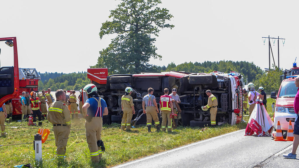 VU Feuerwehrauto Göming