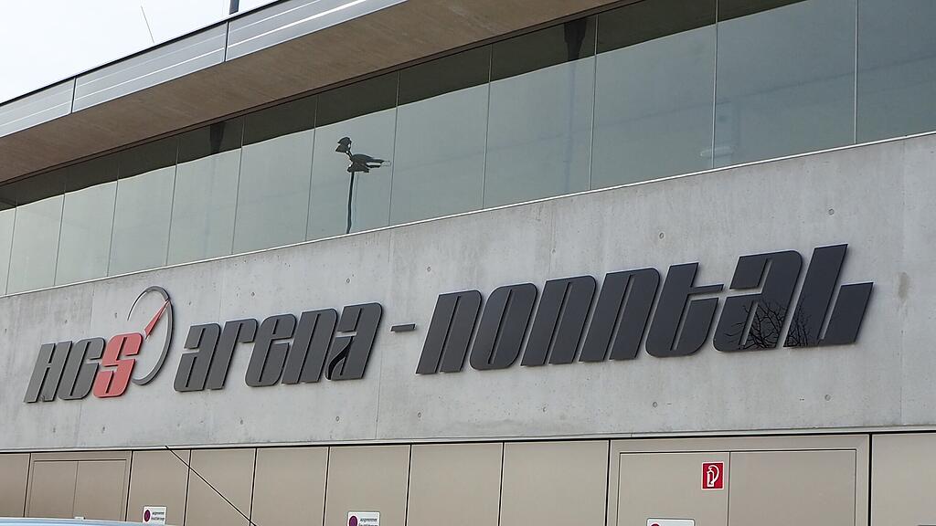 Das Fußballstadion in Nonntal hört in Zukunft auf den Namen "HCS Arena-Nonntal".