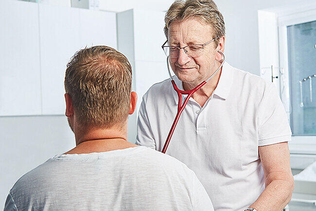 FPS gegen Einsparungen im Gesundheitswesen