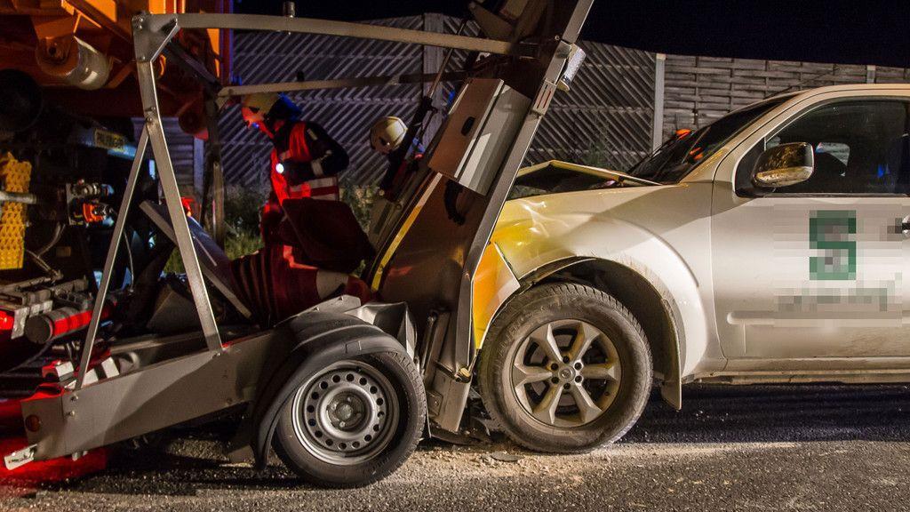 Alkolenker crasht auf A1 in Asfinag-Fahrzeug
