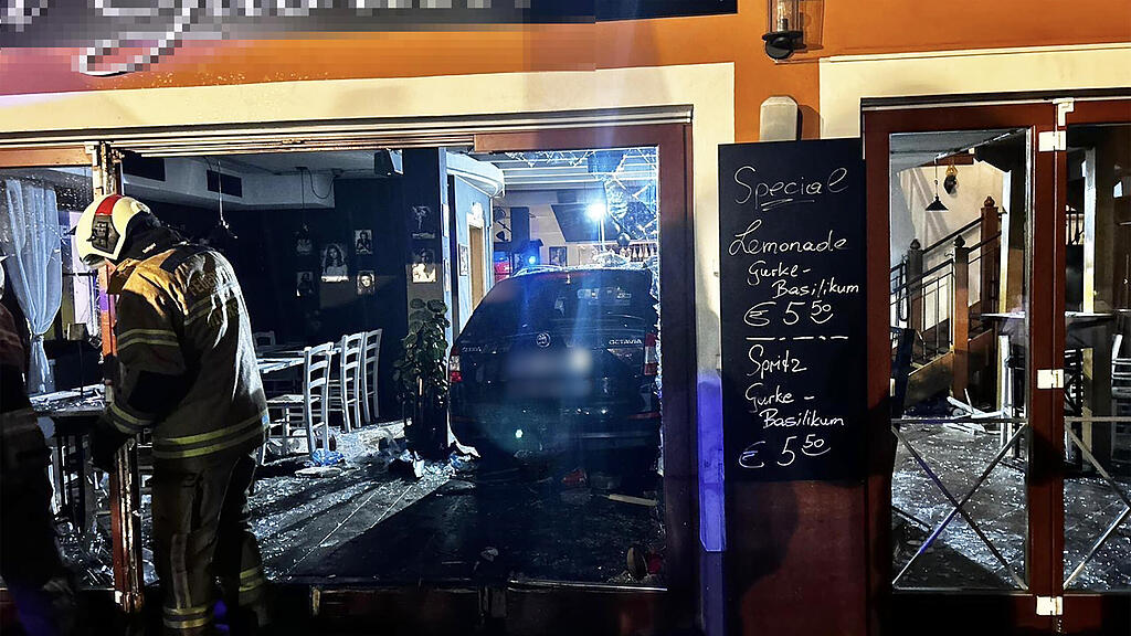 pkw in pizzeria mittersill