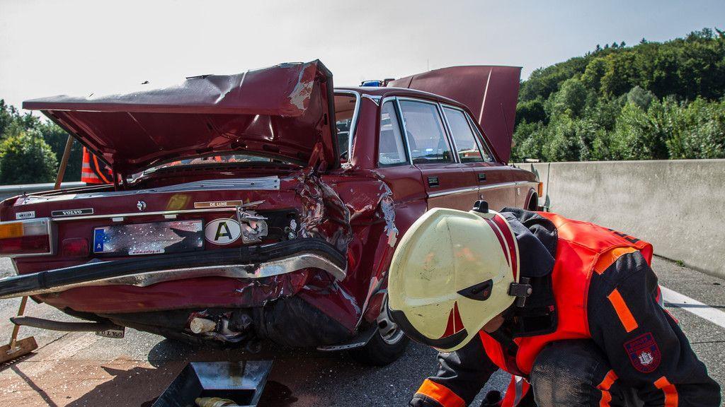 Unfall mit drei Fahrzeugen bei Salzburg-Nord