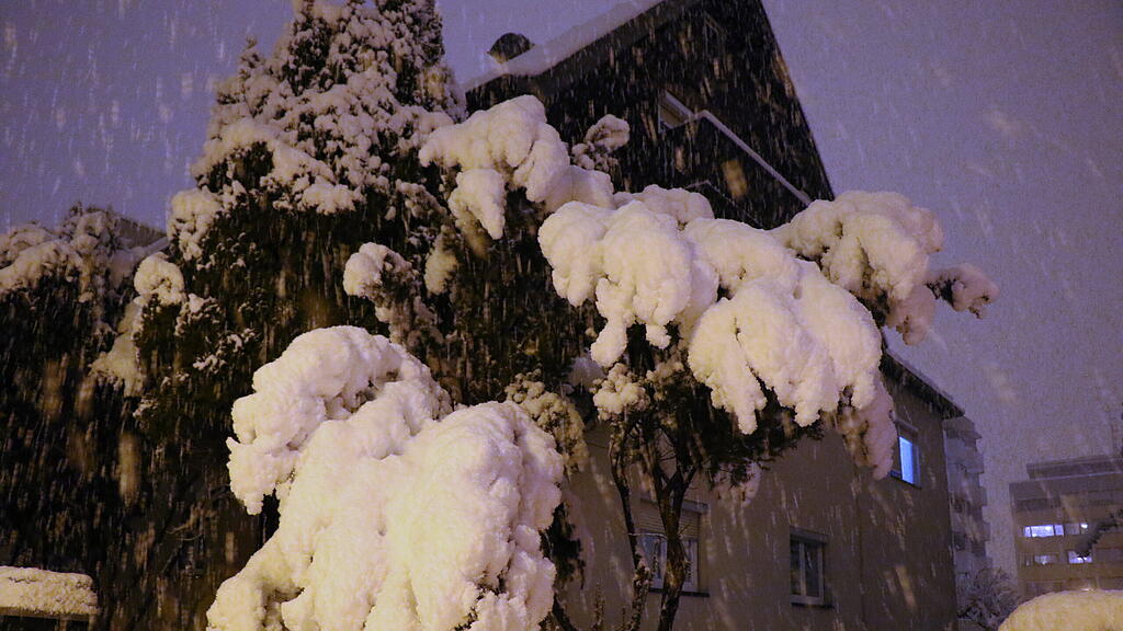 Wintereinbruch in Stadt Salzburg