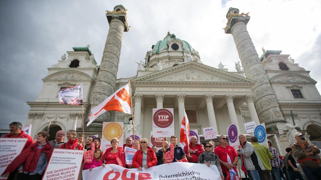 Demo gegen TTIP und CETA in Wien