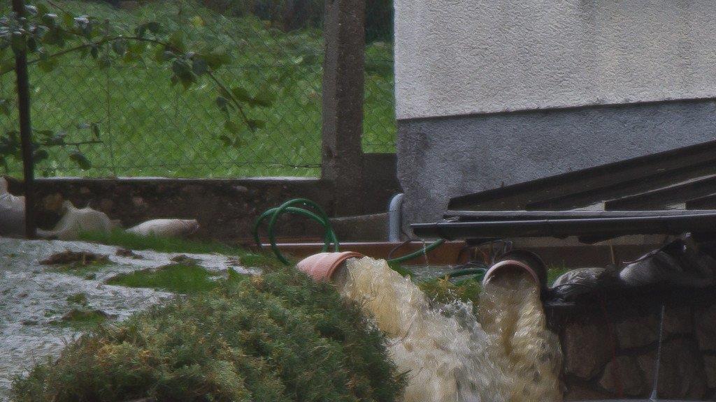 Wintereinbruch - Überflutungen in Bergheim