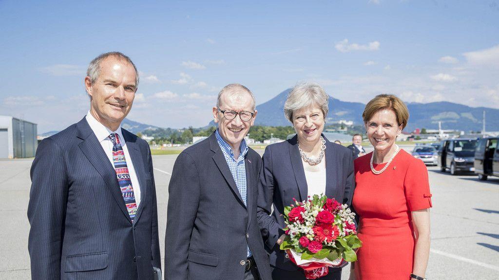 Theresa May landet in Salzburg