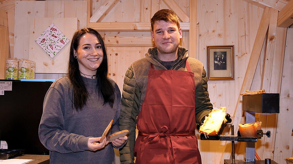 Adventmarkt in Hallein ist Er\u00f6ffnet