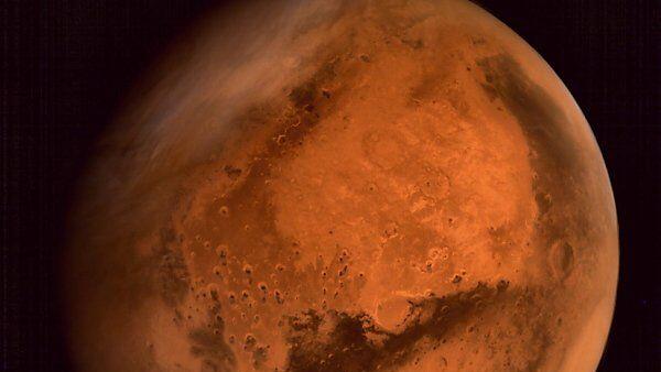 Rückstände von flüssigem Wasser am Mars entdeckt.