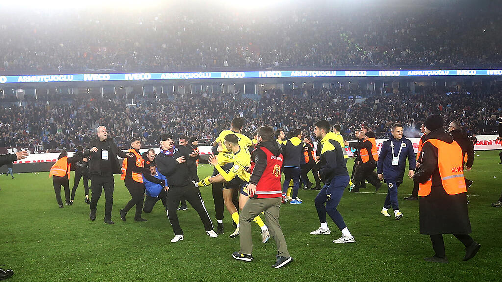 Trabzonspor vs. Fenerbahce
