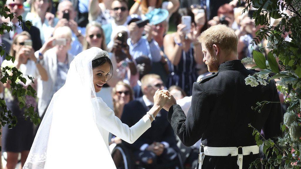 Royale Hochzeit: Schillernde Kutschfahrt durch Windsor