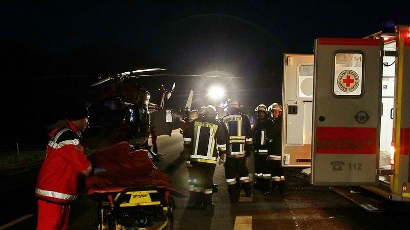Ein Toter bei Crash auf B20
