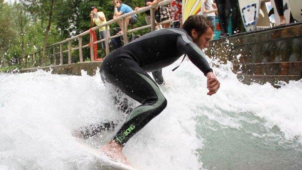 Surfen am Almkanal