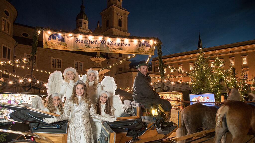 Das Salzburger Christkind an seinem neuen Arbeitsplatz.