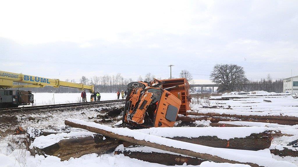 Lkw-Wrack geborgen