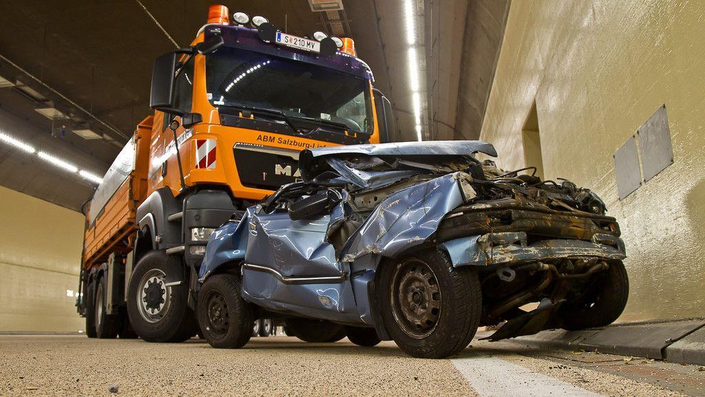 Feuertaufe: Großübung im Lieferinger Tunnel