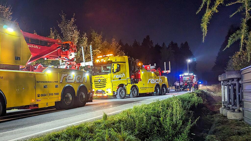 VU Handenberg, umgekippter Sattelschlepper