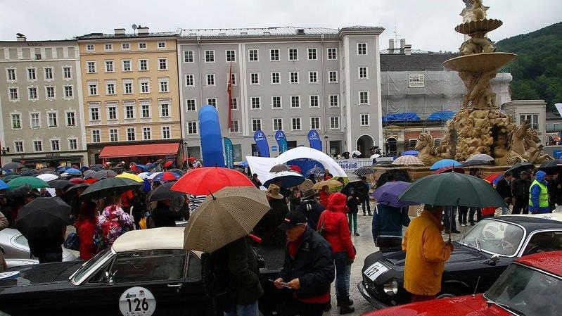 Oldtimer am Residenzplatz