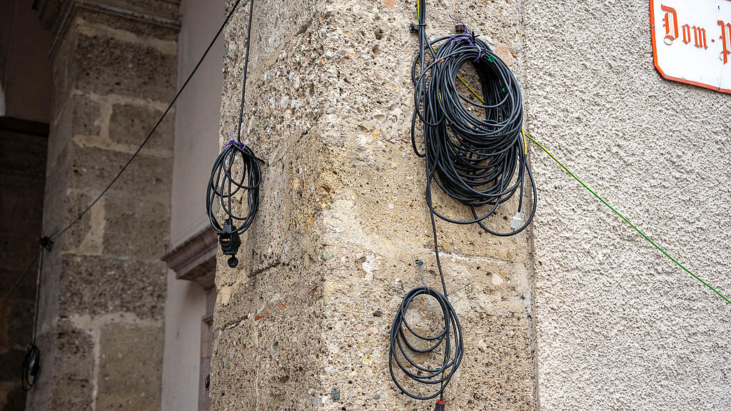 Aufbau Christkindlmarkt