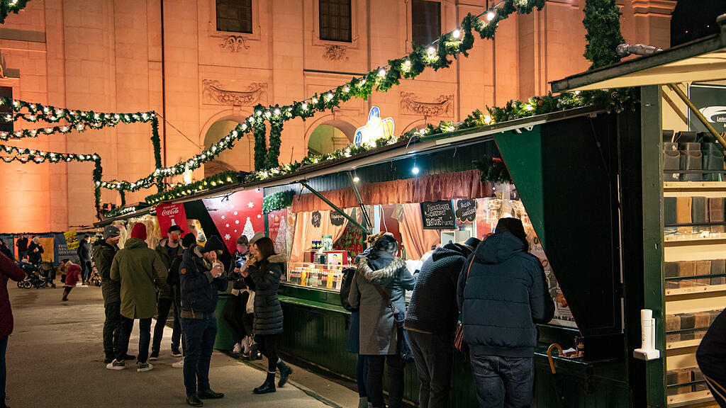 20211118_fmt_christkindlmarkt_eroeffnet_mw-6.jpg