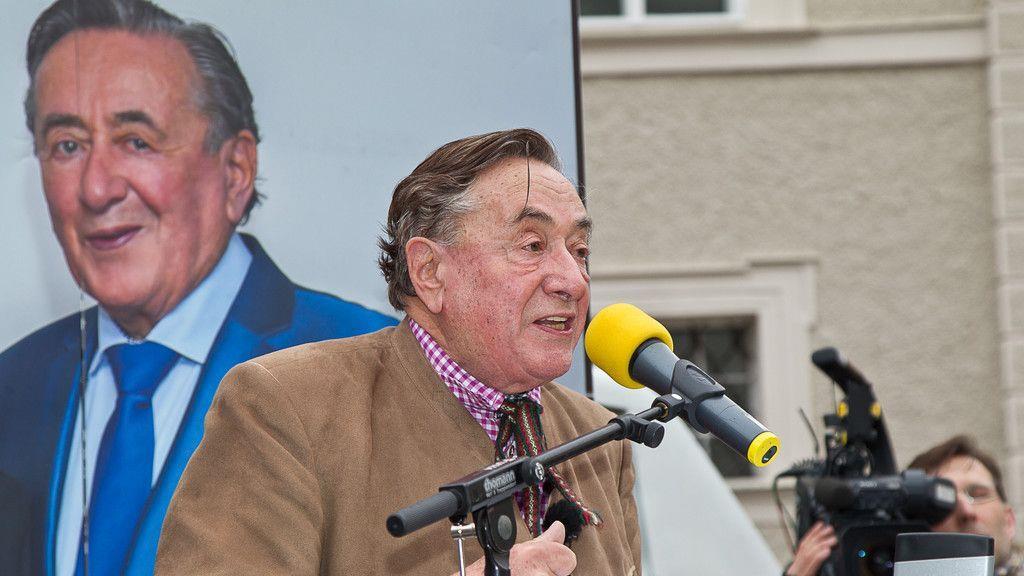 Richard Lugner auf Wahlkampftour in Salzburg II