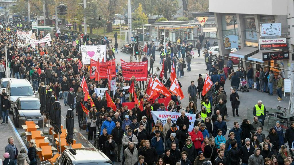 "Verteidiger Europas": Gegendemo