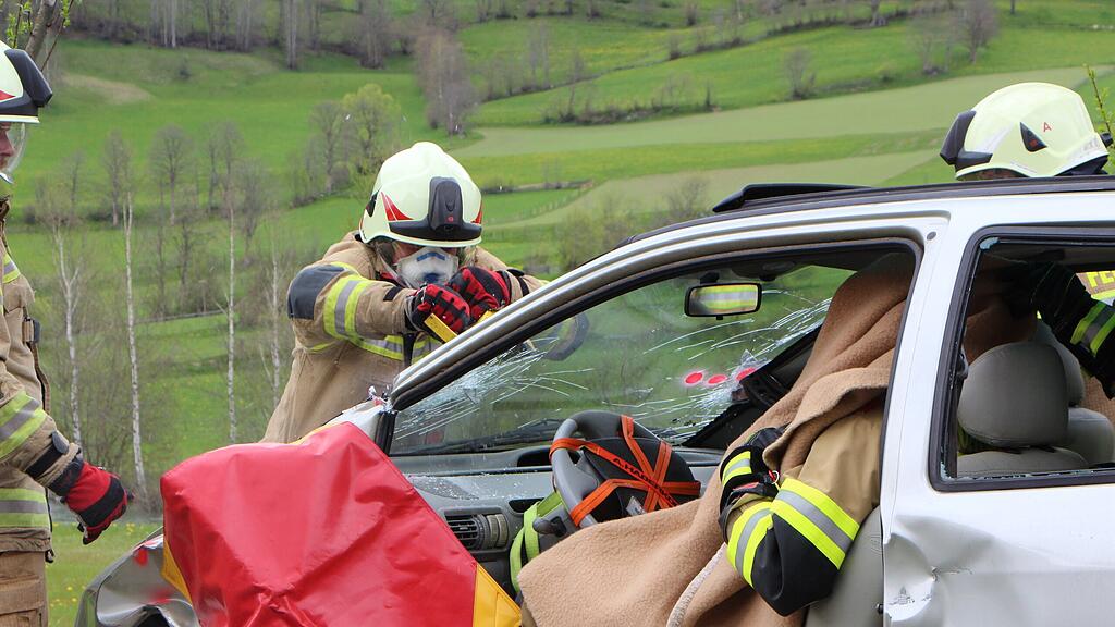 100 Jahr Jubil\u00e4um der Feuerwehr Wei\u00dfpriach
