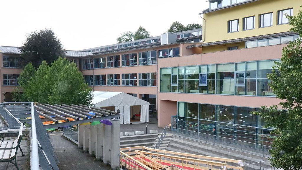 Malteser-Camp in Salzburg: Quartier im Bundesgymnasium Nonntal