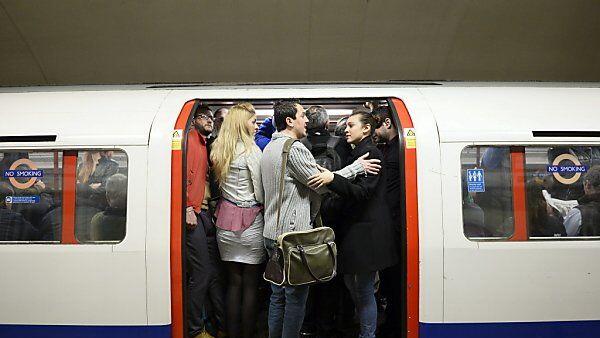 "Mind the time gap" heißt es derzeit in London