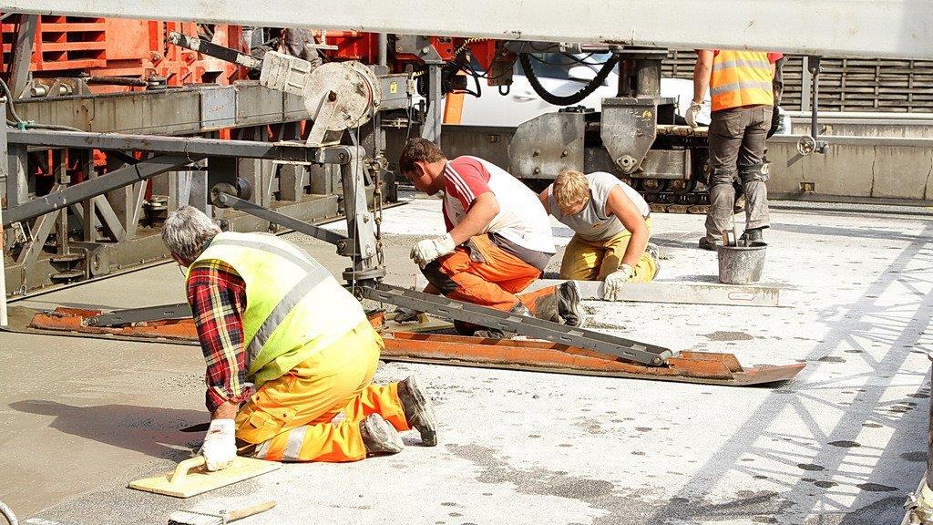 A1: Asphaltierungsarbeiten gestartet